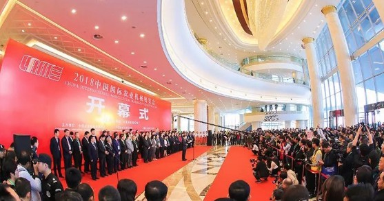 永乐高70net携多款明星产品精彩亮相2018中国国际农业机械展览会
