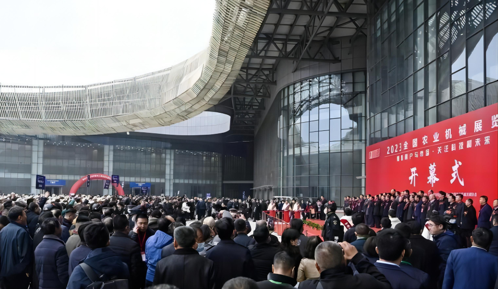 永乐高70net携多款农业机械系列轮胎惊艳亮相2023高精尖智能农机展