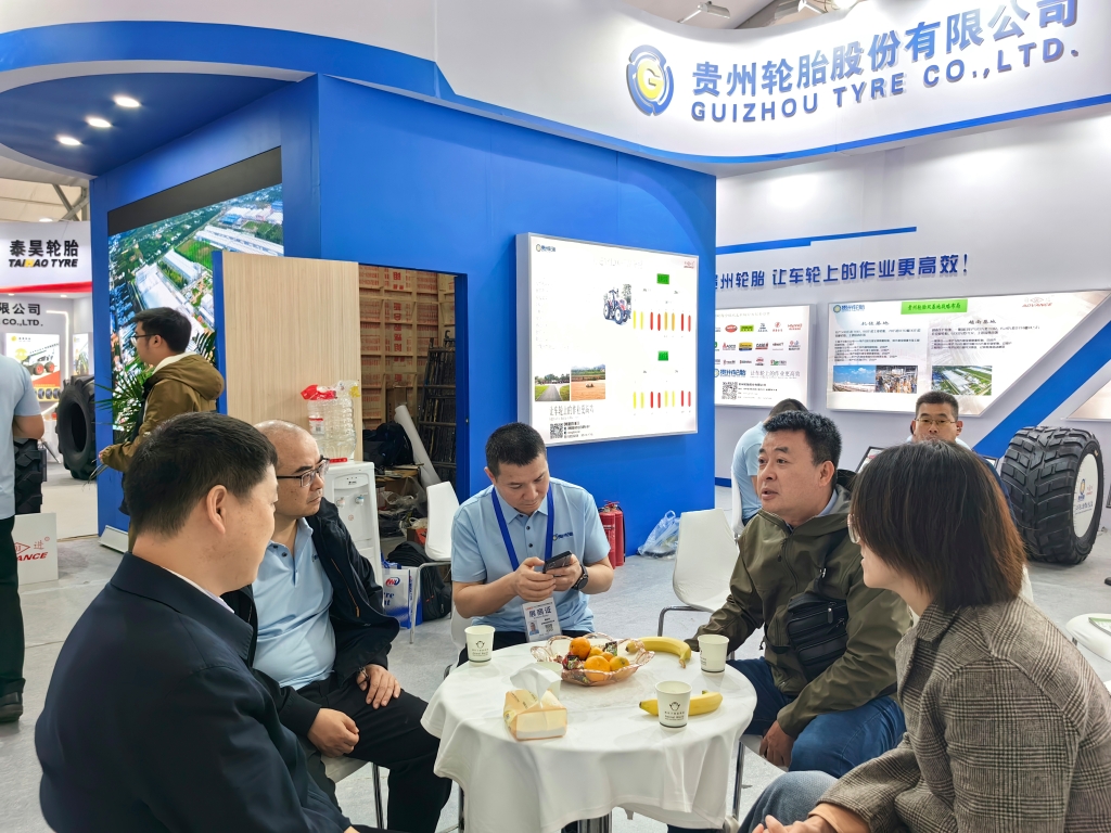 永乐高70net精彩亮相天下着名的国际农业机械展览会